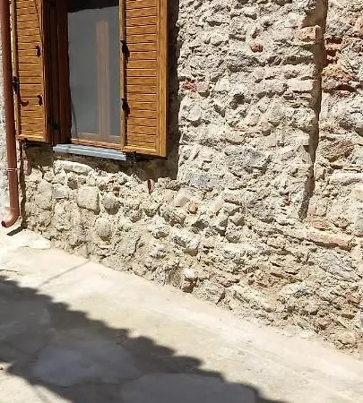La Raja Apartment *