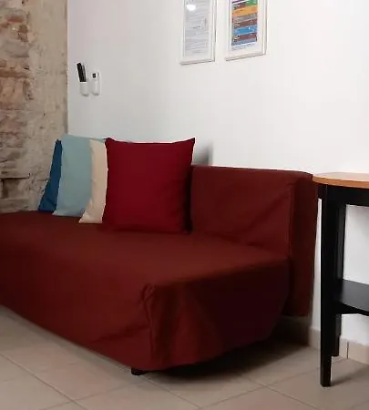 La Raja Apartment *